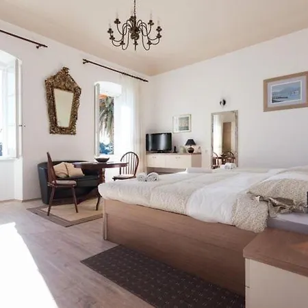 아파트 Iveta - Two-bedroom With Terrace And Sea View Nik A