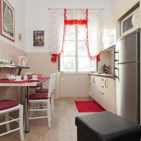 아파트 Iveta - Two-bedroom With Terrace And Sea View Nik A